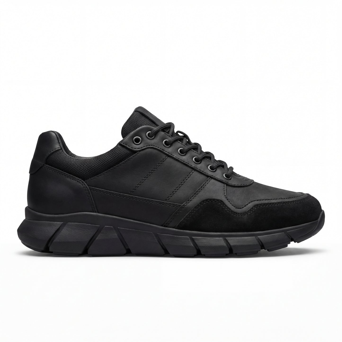 Skyline Max Triple Black Waterproof
